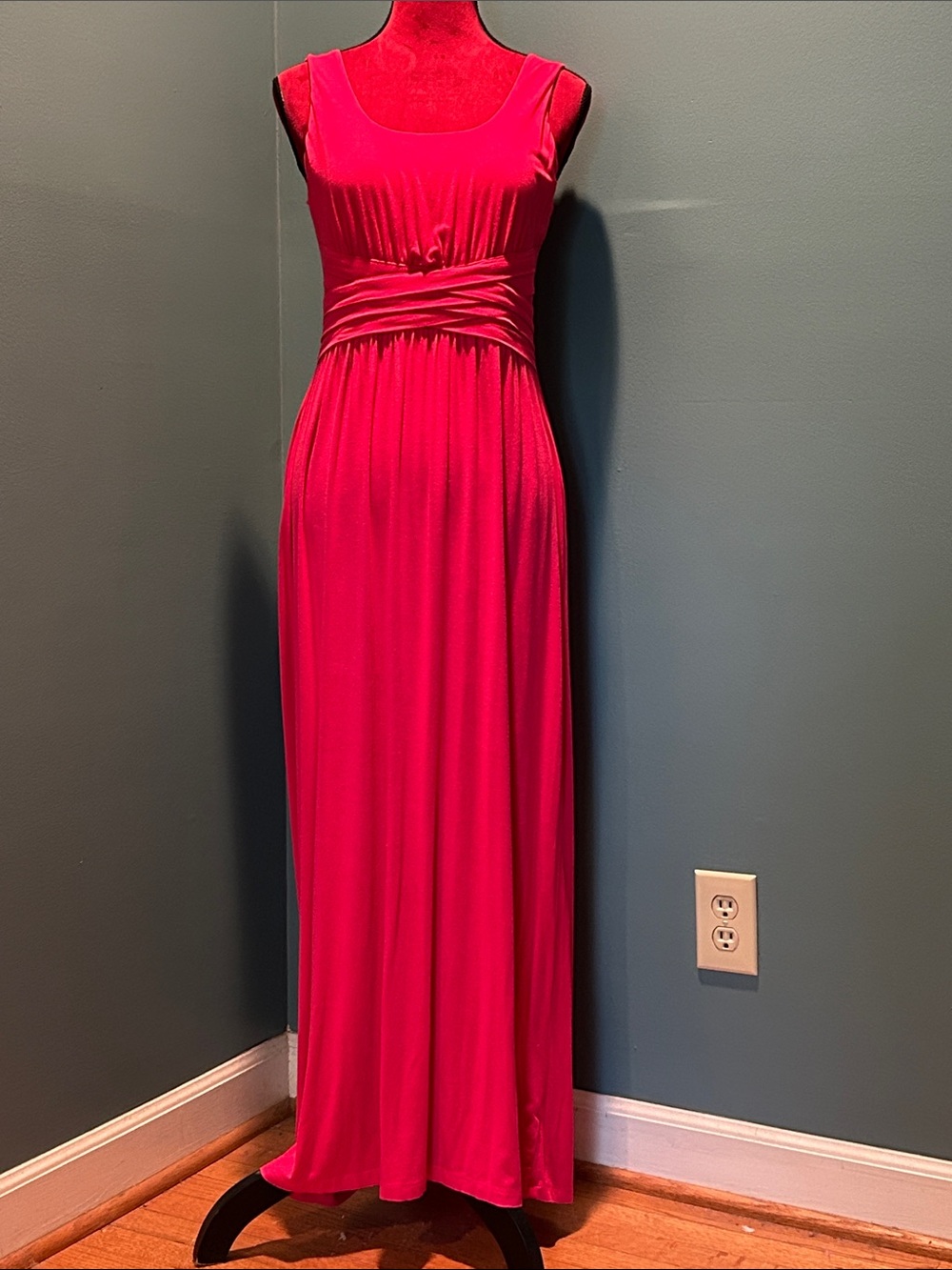 Spense Sleeveless Fuchsia Maxi with Ruched Waistband Size Small